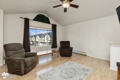 04-Living Room 20220412-DW-3160