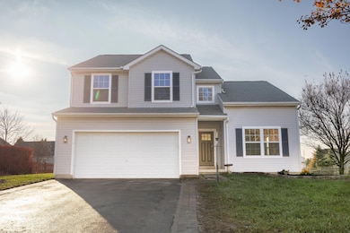 675 Preston Trails Dr, Pickerington, OH 43147 - photo 2