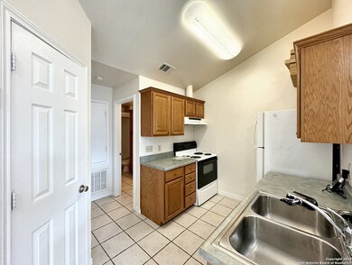 412 Burleson St unit 123, San Marcos, TX 78666 - photo 4