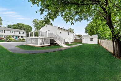 73 Ormsby Ave, Warwick, RI 02886 - photo 3