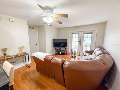 835 SW 9th St unit 108, Gainesville, FL 32601 - photo 3