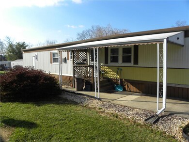 4629 Indian Creek Rd unit 22, Macungie, PA 18062 - photo 2