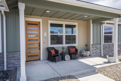 4252 SW 40th St, Redmond, OR 97756 - photo 2