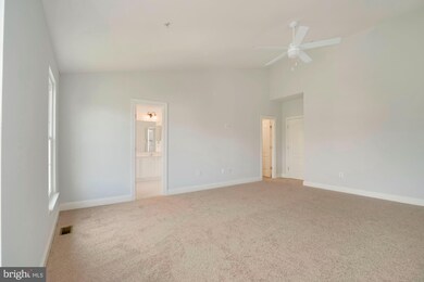 135 Chevy Chase St unit A, Gaithersburg, MD 20878 - photo 4