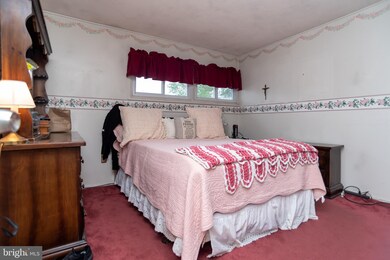 45 Aspen Ln, Levittown, PA 19055 - photo 6