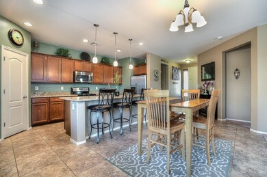 004 Kitchen