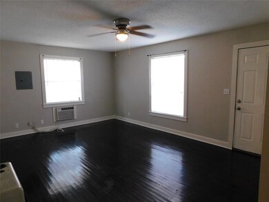 1602 E Nall St unit B, Sherman, TX 75090 - photo 4