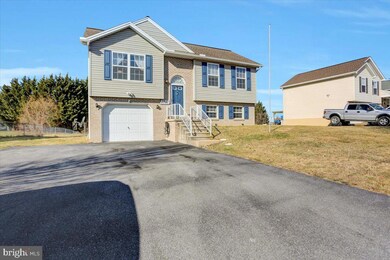 3781 Mountain Shadow Cir, Fayetteville, PA 17222 - photo 2