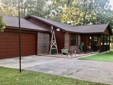 36 Kalyn Rd, Huntsville, TX 77340 - photo 2