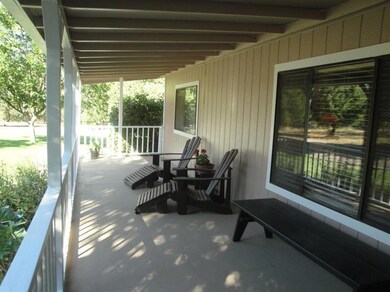 7927 Colonial Way, Central Point, OR 97502 - photo 6