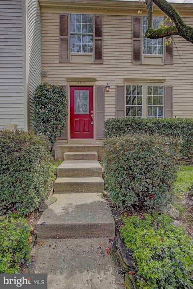 2541 Log Mill Ct, Crofton, MD 21114 - photo 2