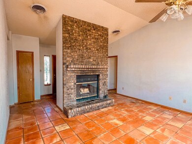 213 Sunrise Ave, Alamogordo, NM 88310 - photo 5