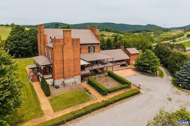 325 Factory Outlet Dr, Max Meadows, VA 24360 - photo 6