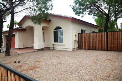 Front West-Dual Pane Windows