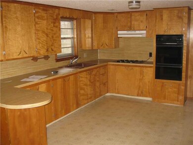 215 S Ozark St, Prairie Grove, AR 72753 - photo 4