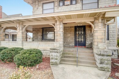 812 E Walnut-4