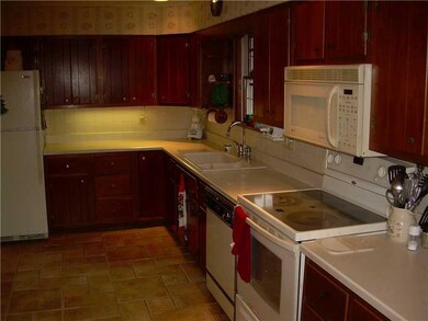 763 S 6th St, Indiana, PA 15701 - photo 4