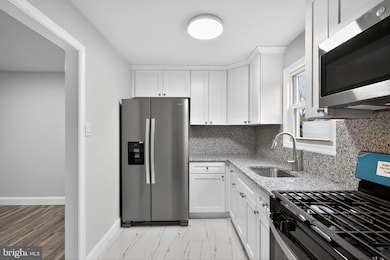 5706 Mitchell Rd, Levittown, PA 19057 - photo 3