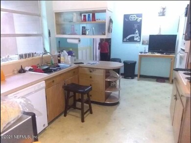 127circlekitchen