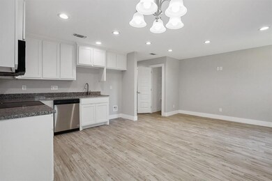 820 W Walker St, Denison, TX 75020 - photo 7