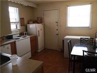 1248 W Walnut St unit 2 - 2nd floor, Allentown, PA 18102 - photo 2