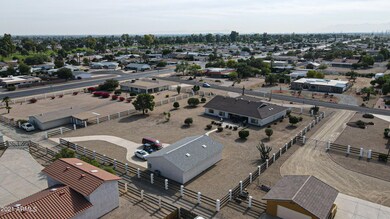 3-11118 W Arron-back view