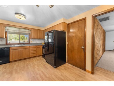 16388 SW Wright St, Beaverton, OR 97007 - photo 6