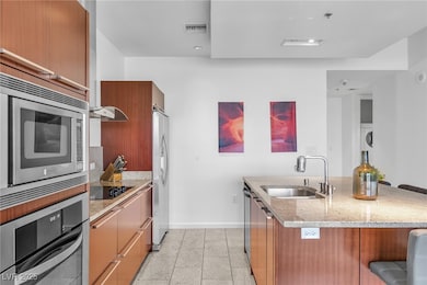 The Martin unit 2406, Las Vegas, NV 89103 - photo 7