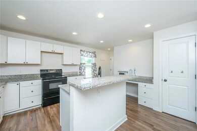 627 E 7th St N, Newton, IA 50208 - photo 7