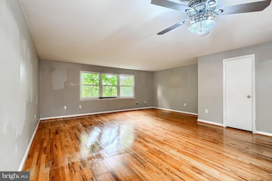 14 Englefield Square, Owings Mills, MD 21117 - photo 4