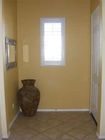 31071 Stirling Ct, Winchester, CA 92596 - photo 5