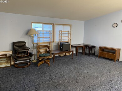 895 Brandon St, Irrigon, OR 97844 - photo 5