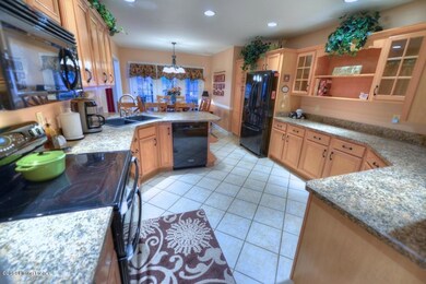 5320 Saratoga Estates Circle 27