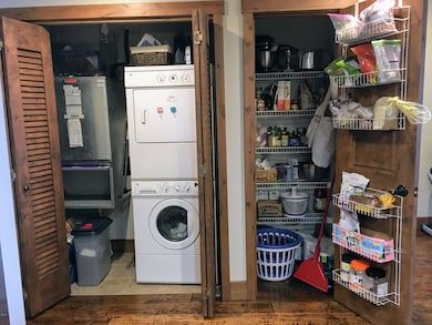 Pantry, Washer/Dryer & Utility Closet