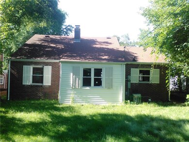 1629 W 10th St, Anderson, IN 46016 - photo 2