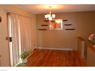 Dining Room exits to multi-level decking