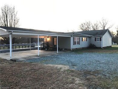 6759 Coltrane Mill Rd, Greensboro, NC 27406 - photo 4