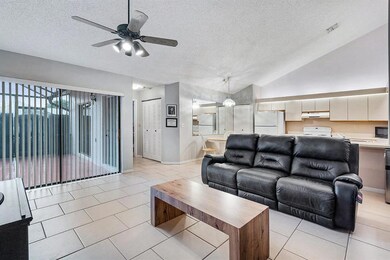 1218 Shibumy Cir unit D, West Palm Beach, FL 33415 - photo 4