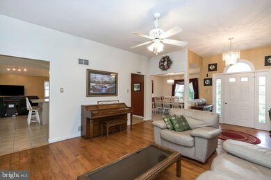 246 Indian Ln, Boyertown, PA 19512 - photo 7