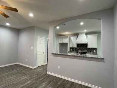 706 E Belknap St, Ennis, TX 75119 - photo 5