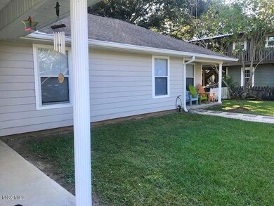 410 Washington St unit B, Bay Saint Louis, MS 39520 - photo 4