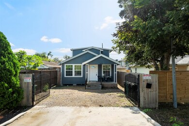 306 E 38th St, Houston, TX 77018 - photo 2