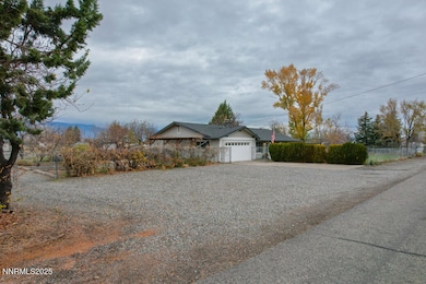 942 Riverview Dr, Gardnerville, NV 89460 - photo 4