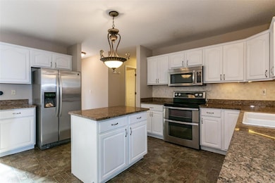 21 Pine Valley Dr, Collinsville, IL 62234 - photo 4