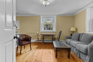 12 Mount Vernon St unit 1, Newport, RI 02840 - photo 3