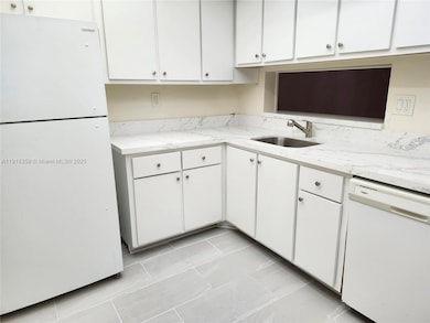 Horizons West unit 415, Miami, FL 33183 - photo 3