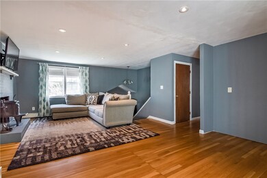 51 Greenwood Dr, Wakefield, RI 02879 - photo 4