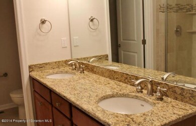 1905 Robinson Close, Moosic, PA 18507 - photo 6