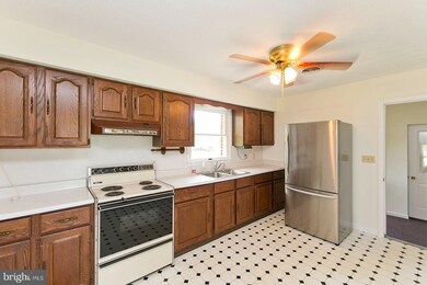 936 W Parkins Mill Rd, Winchester, VA 22602 - photo 7