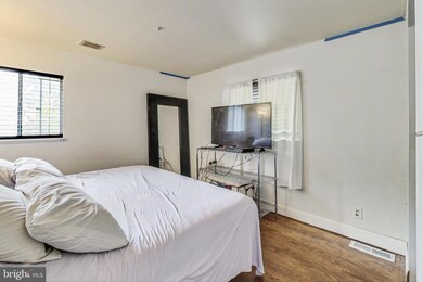 918 Booker Dr, Capitol Heights, MD 20743 - photo 7